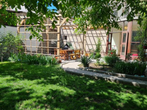 Отель Southside Bed and Breakfast  Бишкек